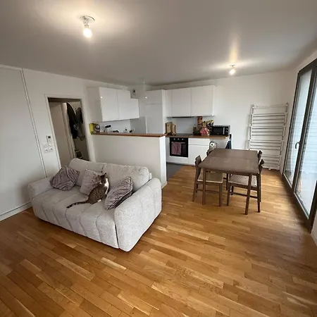Rooftop Duplex With Terrace Overlooking The Eiffel Tower