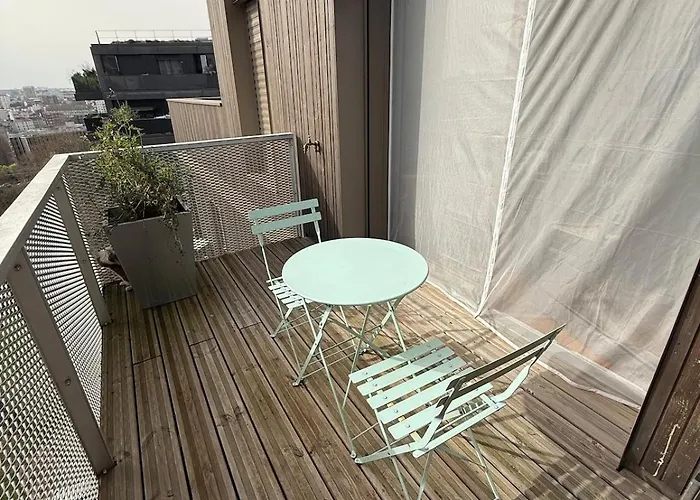 Rooftop Duplex With Terrace Overlooking The Eiffel Tower *